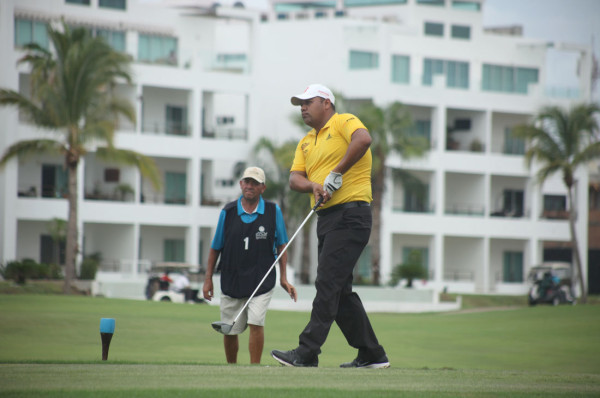 Regiomontano Ricardo Perales termina de líder primer día del Nacional de Caddies