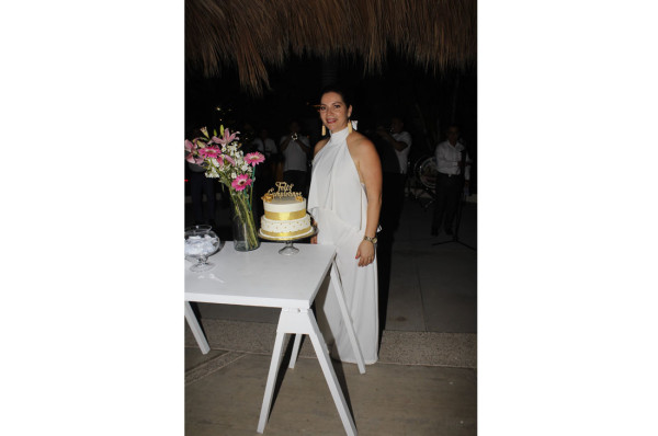 Ana Garzón Lizárraga celebró sus 50 años.