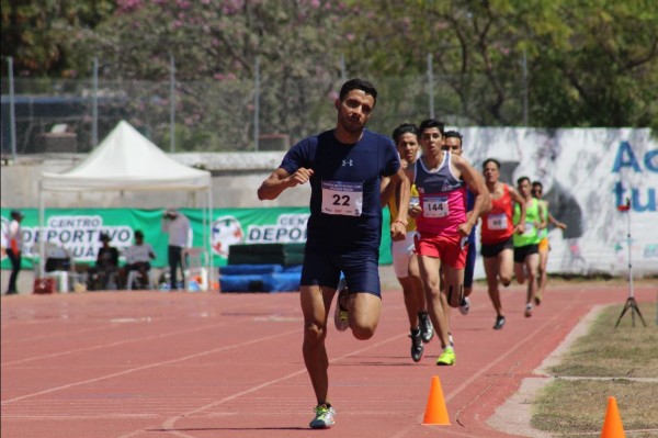 Muestra su velocidad en la culminación del Encuentro Atlético de Pista y Campo