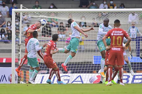 $!Chapo Montes se lleva los aplausos, pese a derrota del León ante Pumas