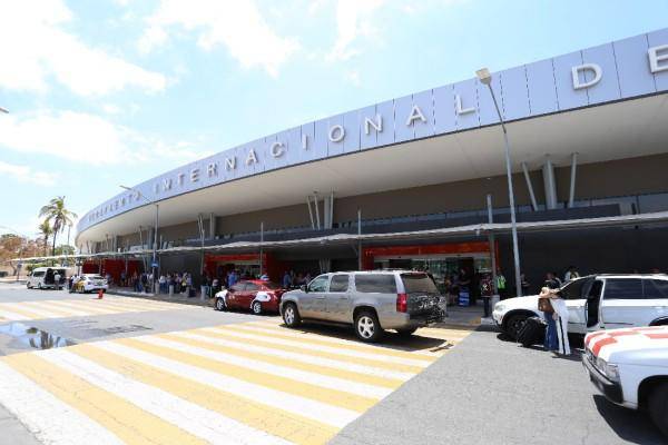 La terminal aérea no registra buena visibilidad para despegues y aterrizajes.
