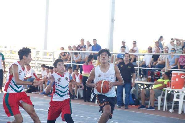 Equipos varios estados del País y de la localidad tomarán parte en la Copa Mazatlán Venados Basketball.