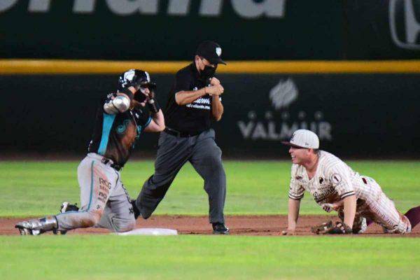 Los ampáyers de la LMB han tenido contratiempos con el crimen organizado.