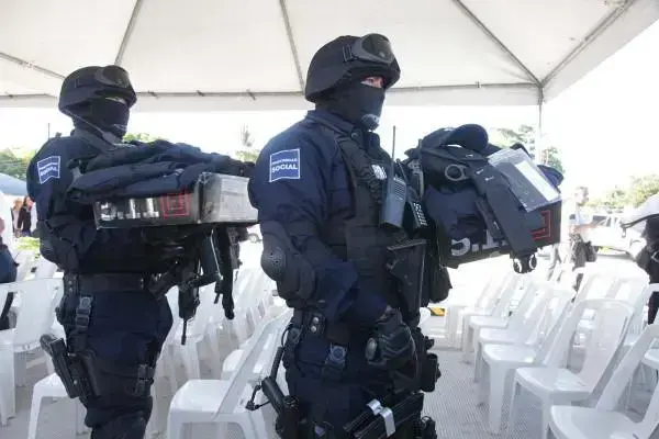 Con recursos federales, el Gobierno estatal adquirirá uniformes y equipo de protección para policías estatales y municipales.