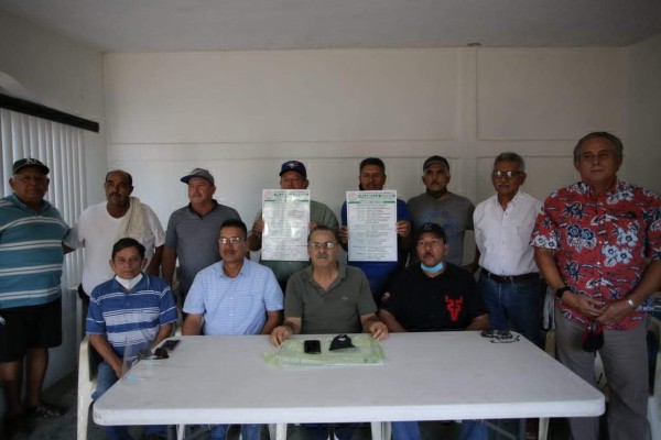 Gran parte de la planilla se presentó en la rueda de prensa.