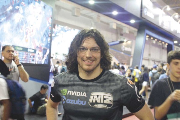 Alexander “Abaxial” Haibel, coach del equipo brasileño Keyd Stars.