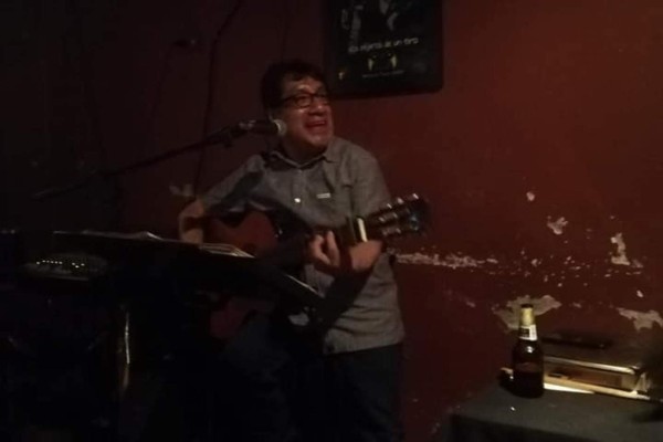 Juanito se hizo de un reconocimiento en la trova local. Foto Cortesía