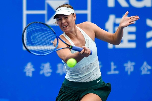 Sharapova necesitó par de parciales para avanzar.