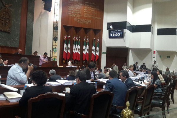 Dan diputados 'adiós definitivo' a tenencia en Sinaloa