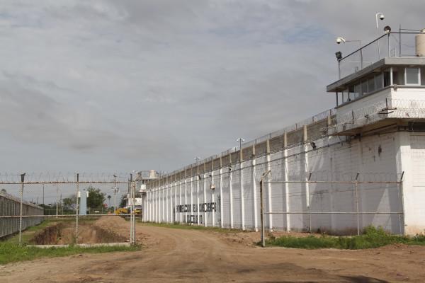 Un Juez de Control sentenció a 35 años a José “N” por homicidio calificado con ventaja, en perjuicio de dos personas, al interior del penal de Aguaruto.