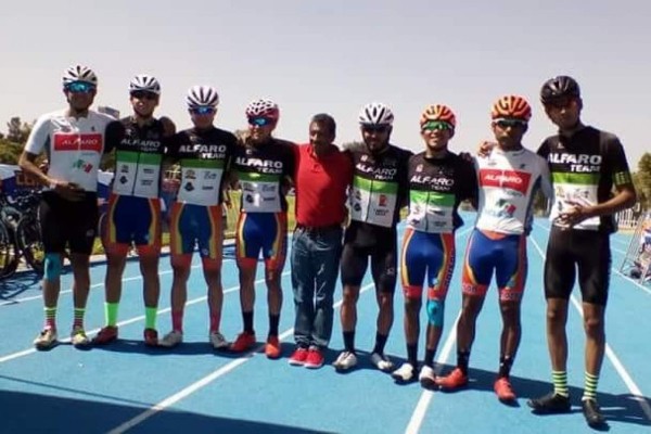 El equipo de Alfaro Norosn, donde compiten los rosarenses.