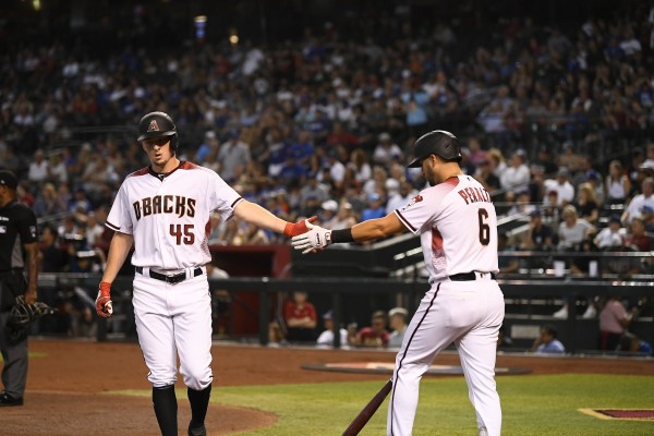 Eduardo Escobar da jonrón y D-backs le ganan serie a Dodgers