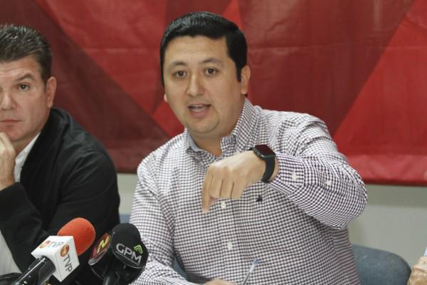 Arreglar carretera con lo recaudado con autos chocolates, plantea Diputado Feliciano Valle