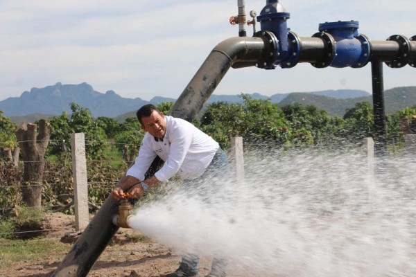 Ponen a funcionar nuevo pozo de agua