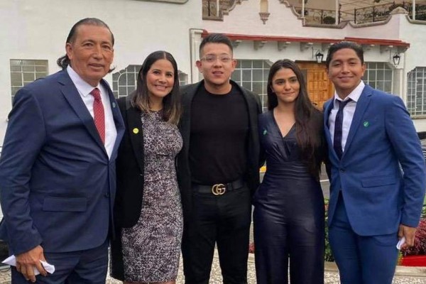 Salvador González, Paola Moncayo, Julio Urías, Anahy Lizárraga y Juan Diego García.