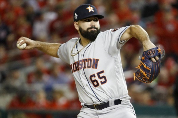 José Luis Urquidy confía que los Astros le den el permiso para lanzar con Venados de Mazatlán. (Twitter @LMPbeisbol)