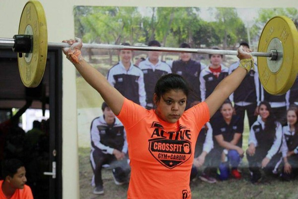 Levanta Marla Lizárraga grandes expectativas rumbo a Olimpiada Nacional de Halterofilia