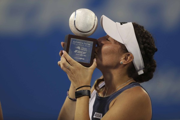 Giuliana Olmos se corona por primera vez en Acapulco.