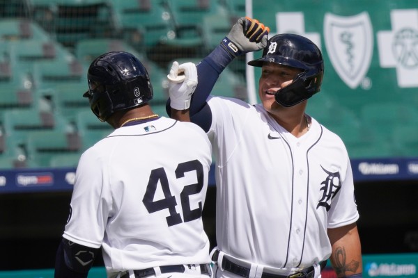 Miguel Cabrera logra su hit 2 mil con Tigres de Detroit.