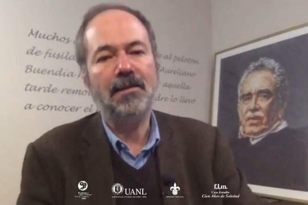 Juan Villoro durante la tercera sesión del curso Gabriel García Márquez, De la crónica a la ficción.