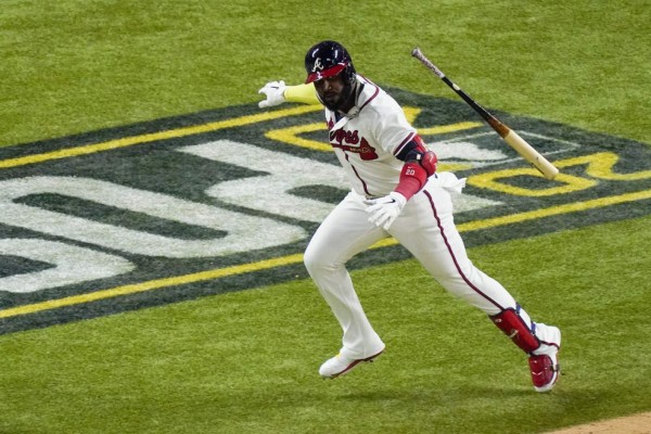 Bravos de Atlanta expresan interés en retener a Marcell Ozuna