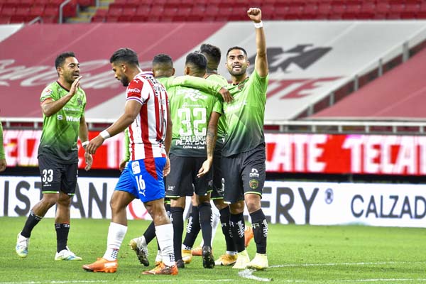 FC Juárez aprovechó el mal inicio de torneo de Chivas para salir con el triunfo.