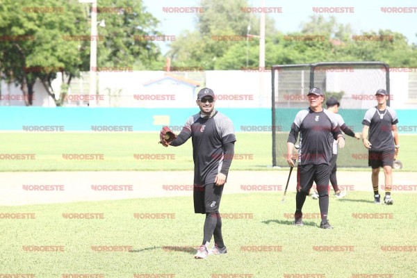 Mauricio Lara ya entrenó con el equipo y viene dispuesto a ayudar en lo que se pueda.