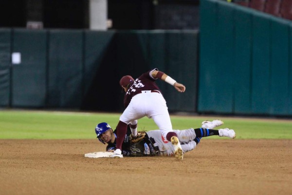 Tomateros de Culiacán no pudo quedarse con la serie en casa ante Yaquis de Ciudad Obregón.