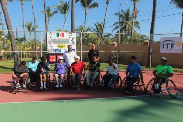 Algunos de los participantes en el evento