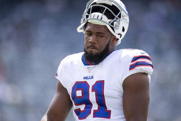 Ed Oliver fue arrestado y luego liberado. (Foto: Twitter @bufoneck)