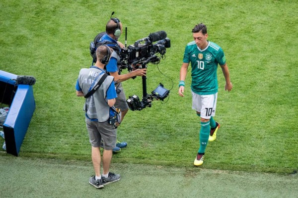 La renuncia de Mezut Özil a la selección destapa el racismo que viven las minorías en Alemania