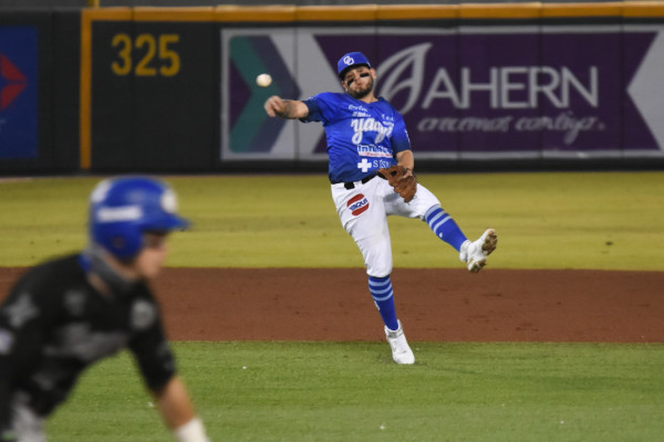 Yaquis de Ciudad Obregón inició serie ante Charros de Jalisco con una victoria.