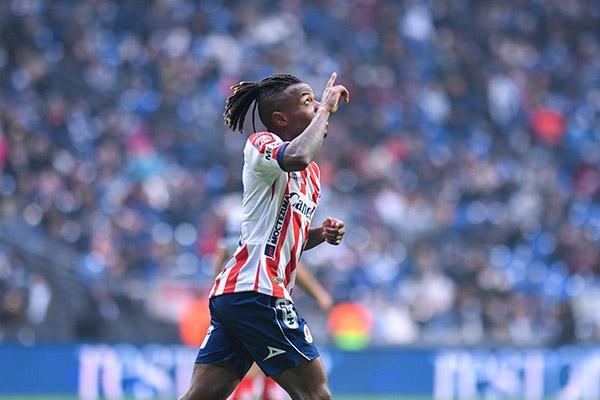 San Luis vence a Rayados y le agudiza su crisis