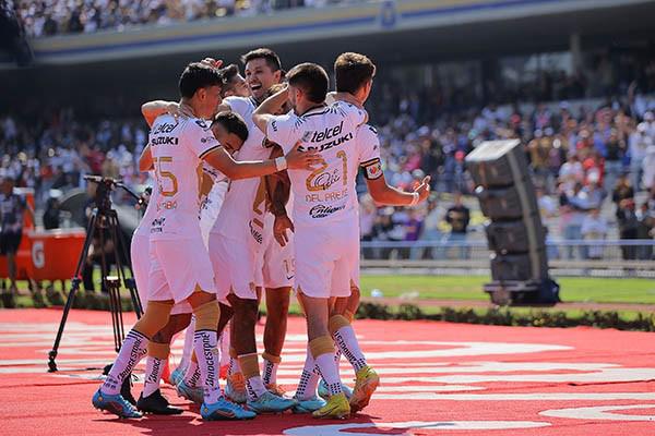 Rafa Puente debuta con triunfo en el banquillo de Pumas