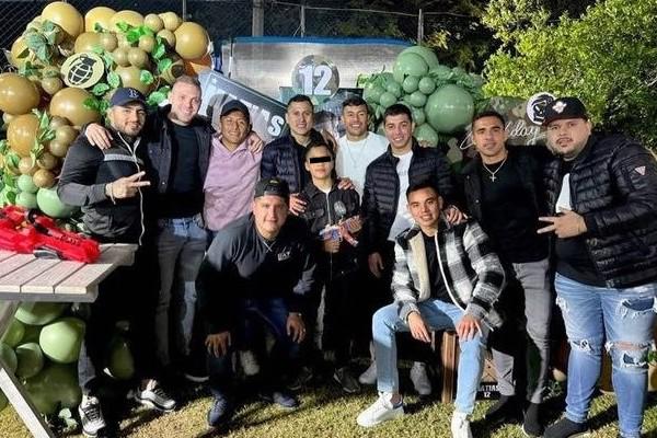 $!Cata Domínguez organiza fiesta de su hijo con temática del narco
