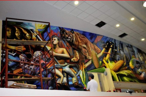 El mural Linces Linces comprometidos con Sinaloa refleja la historia de la UAdeO y de personajes de Sinaloa.