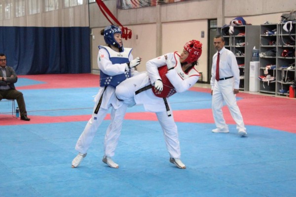 María Espinoza y Briseida Acosta continúan su preparación rumbo a Juegos Olímpicos