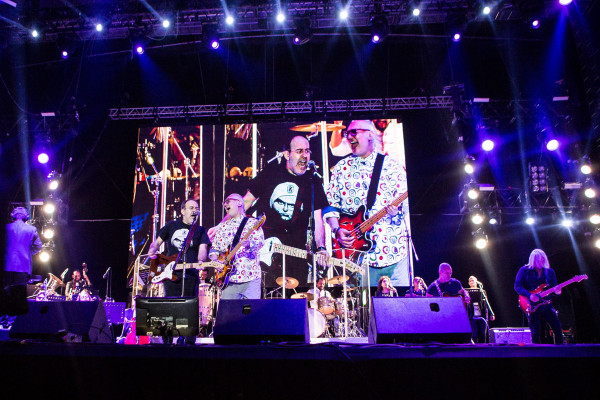 Hoy, ‘Rock en Tu Idioma Sinfónico’ en la Semana de la Moto Mazatlán