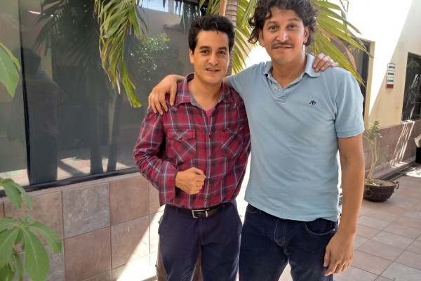 Gilberto Morales y Larick Huerta, llevarán a Colombia la obra 'Este soy yo, el músico de la Orquesta Sinfónica de las Artes'.