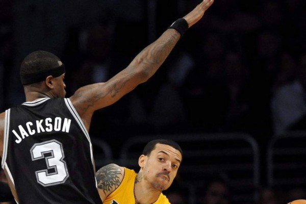 Stephen Jackson, ex escolta alero de la NBA, se compromete a apoyar a la hija de George Floyd