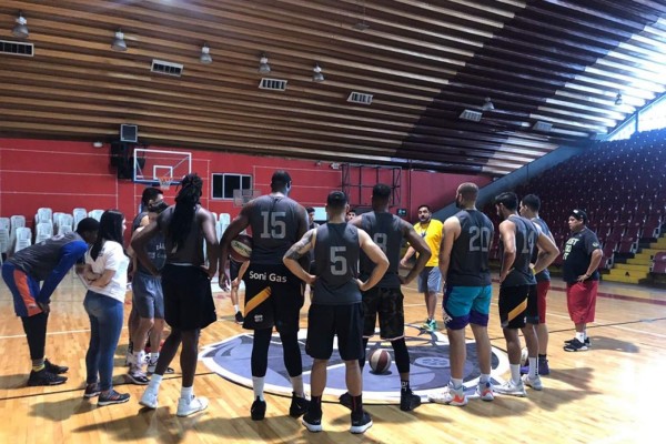 Caballeros de Culiacán regresa a entrenamientos en el Juan S. Millán