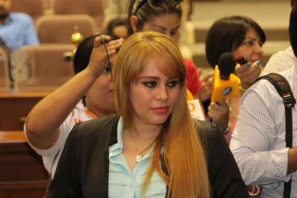 Detienen a la ex Diputada Lucero Sánchez en EU