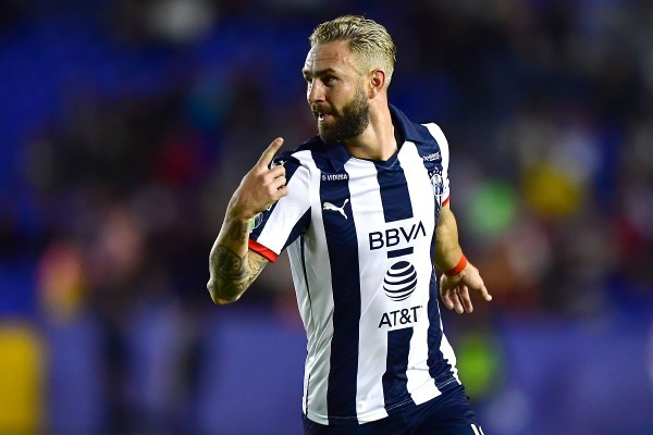Miguel Layún se lanza en serio con los videojuegos.