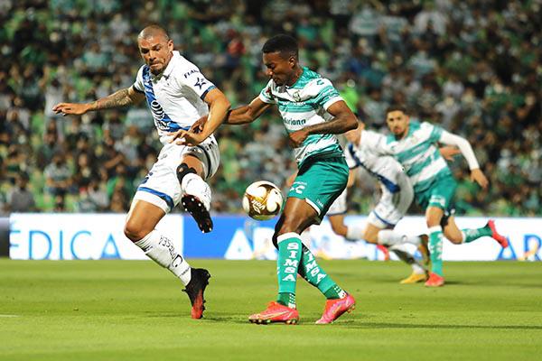 $!El ‘Mudo’ habla en la cancha y Santos Laguna tiene un pie en la final