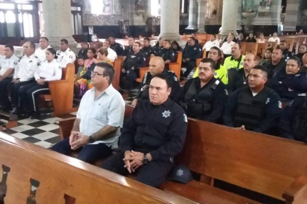 Celebran con misa a policías de Mazatlán