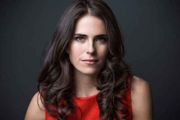 Karla Souza