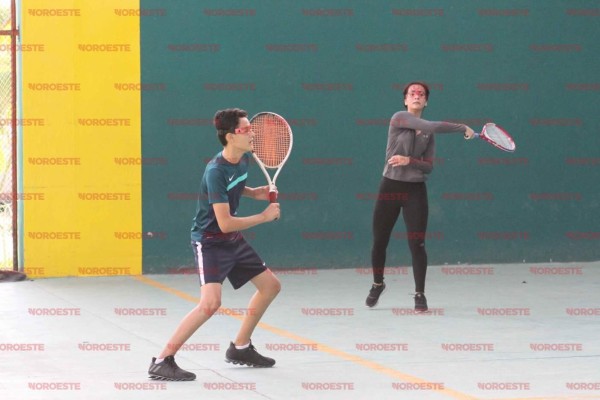 Duelo entre María Paula Tarín y Axel Barrera.