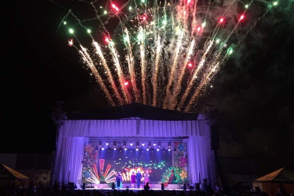 Se estima que han asistido más de mil personas diariamente a los festejos.