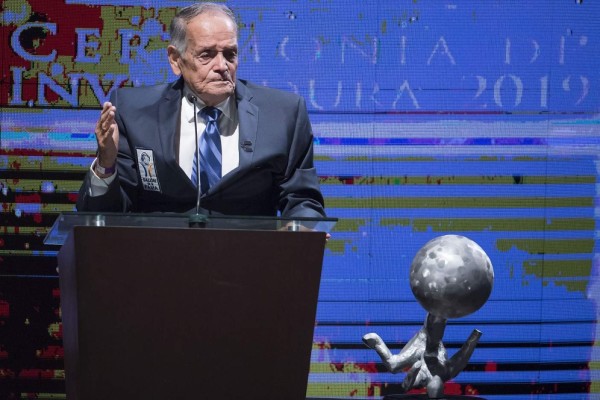 Tomás Balcázar, abuelo del Chicharito y leyenda de Chivas, es hospitalizado