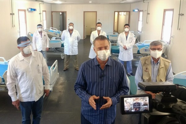 El Gobernador Quirino Ordaz Coppel, en el Hospital General de Los Mochis.